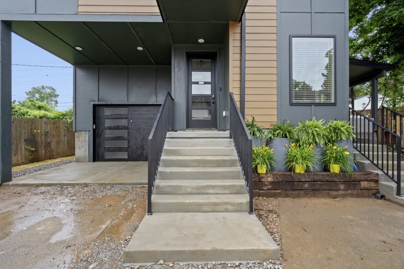 530 Continental Dr, Nashville, TN 37209