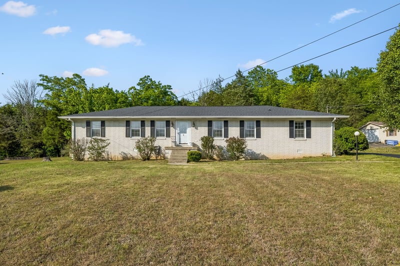 212 Dixon Springs Hwy, Carthage, TN 37030