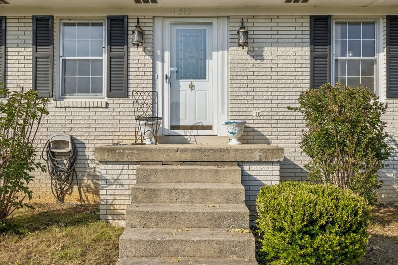 212 Dixon Springs Hwy, Carthage, TN 37030
