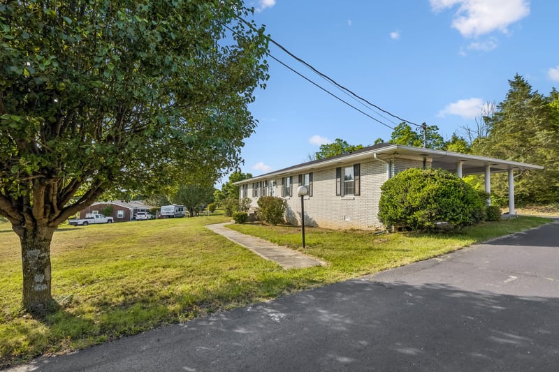 212 Dixon Springs Hwy, Carthage, TN 37030