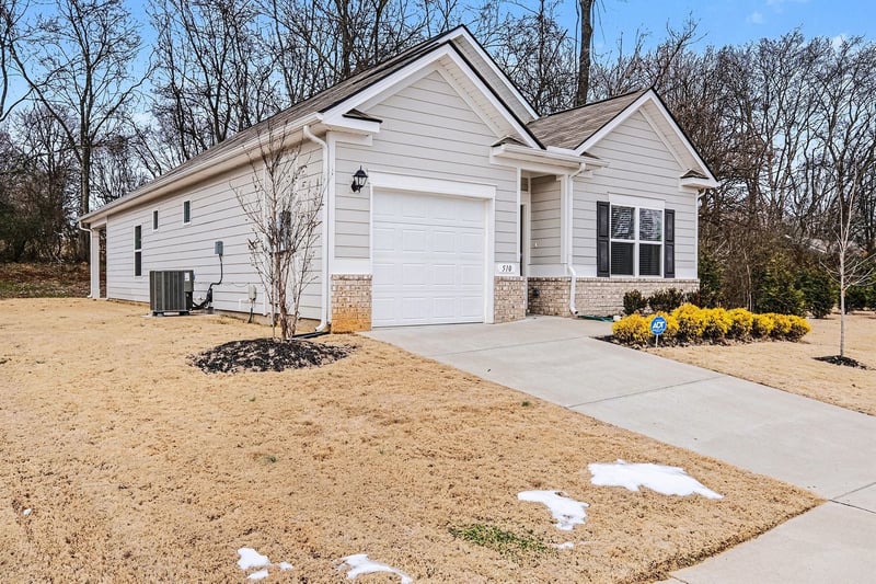 510 Hutton Dr, Columbia, TN 38401