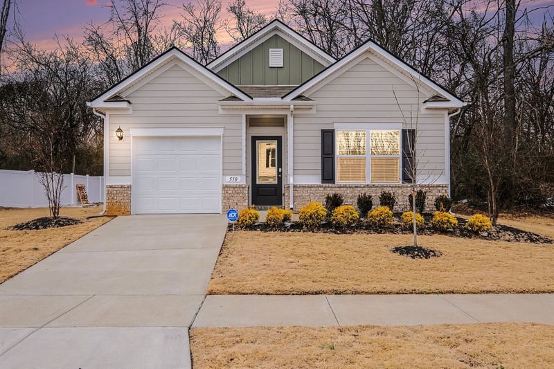 510 Hutton Dr, Columbia, TN 38401