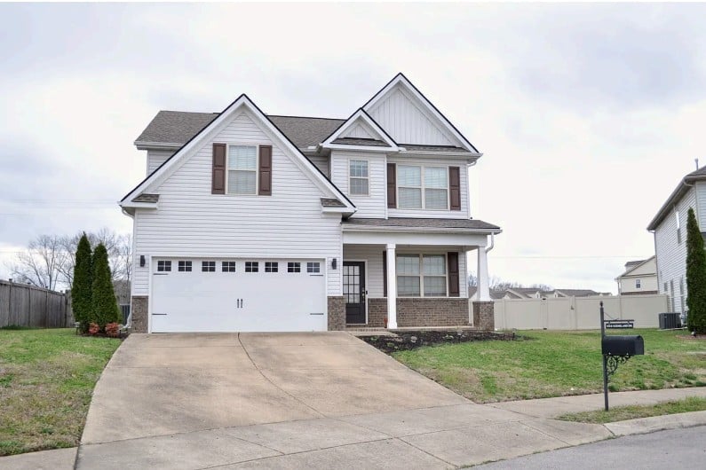 1008 Keeneland Dr, Spring Hill, TN 37174