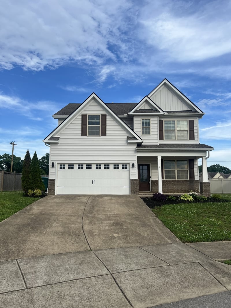 1008 Keeneland Dr, Spring Hill, TN 37174