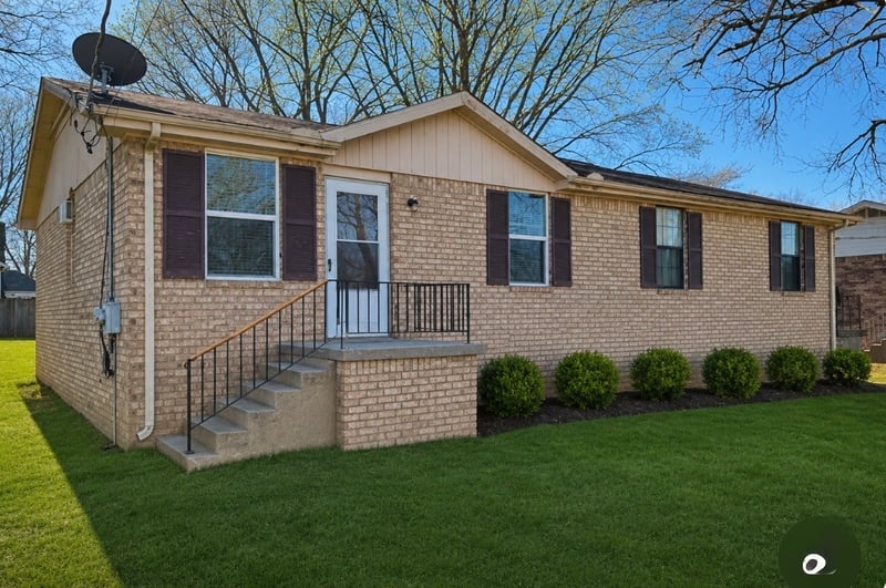 212D Ewing Dr, Nashville, TN 37207