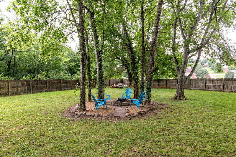 149 Grove Ln S, Hendersonville, TN 37075