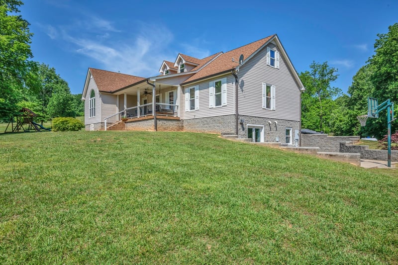 643 Bear Creek Valley Rd, Bon Aqua, TN 37025