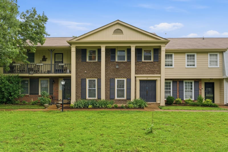 8207 Sawyer Brown Rd #J4, Nashville, TN 37221