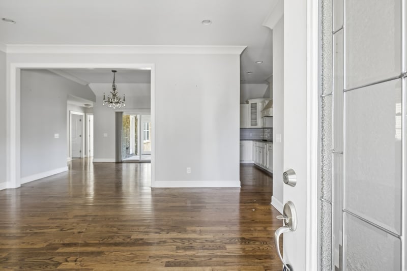 737 Work Dr, Nashville, TN 37207