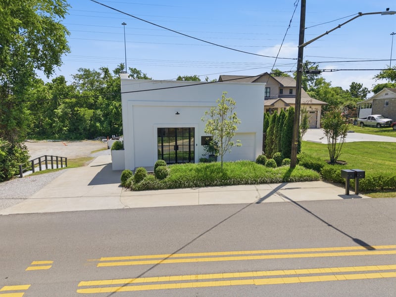 829 Gale Ln, Nashville, TN 37204