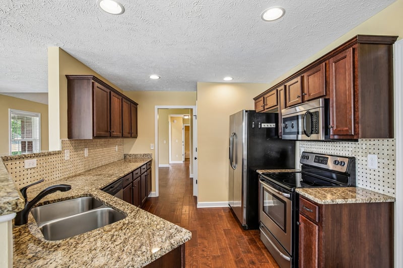 125 Cumulus Ct, Murfreesboro, TN 37127
