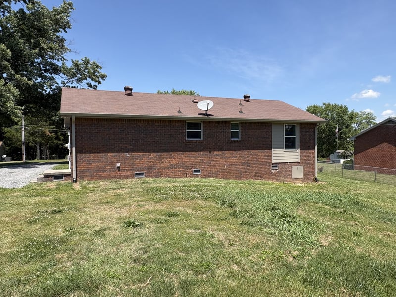 1513 Ridgewood Ct, Gallatin, TN 37066