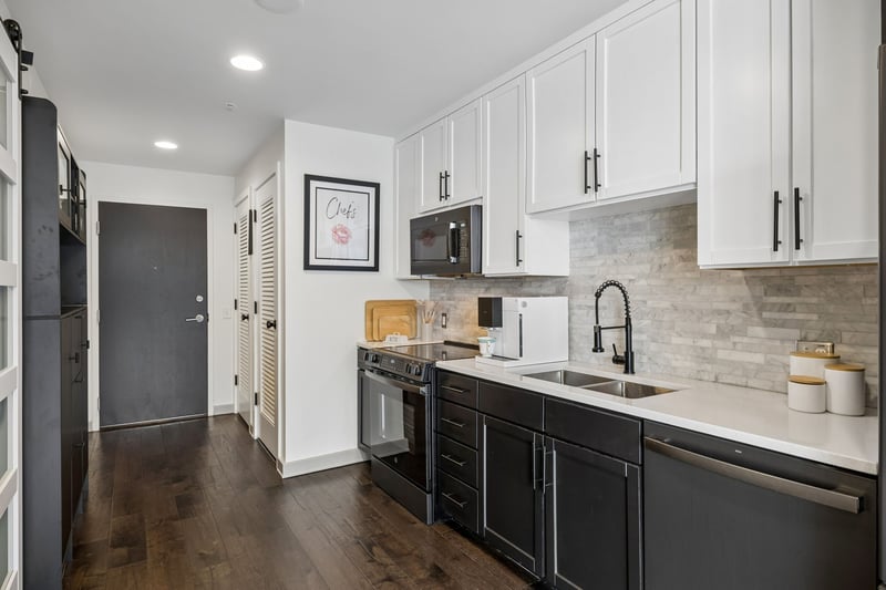 1212 Laurel St #1612, Nashville, TN 37203