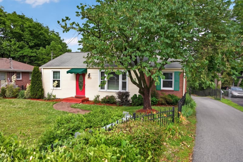 3210 Southlake Dr, Nashville, TN 37211