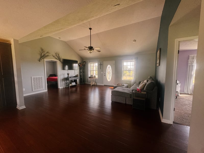 1288 Mount Olive Rd, Westmoreland, TN 37186