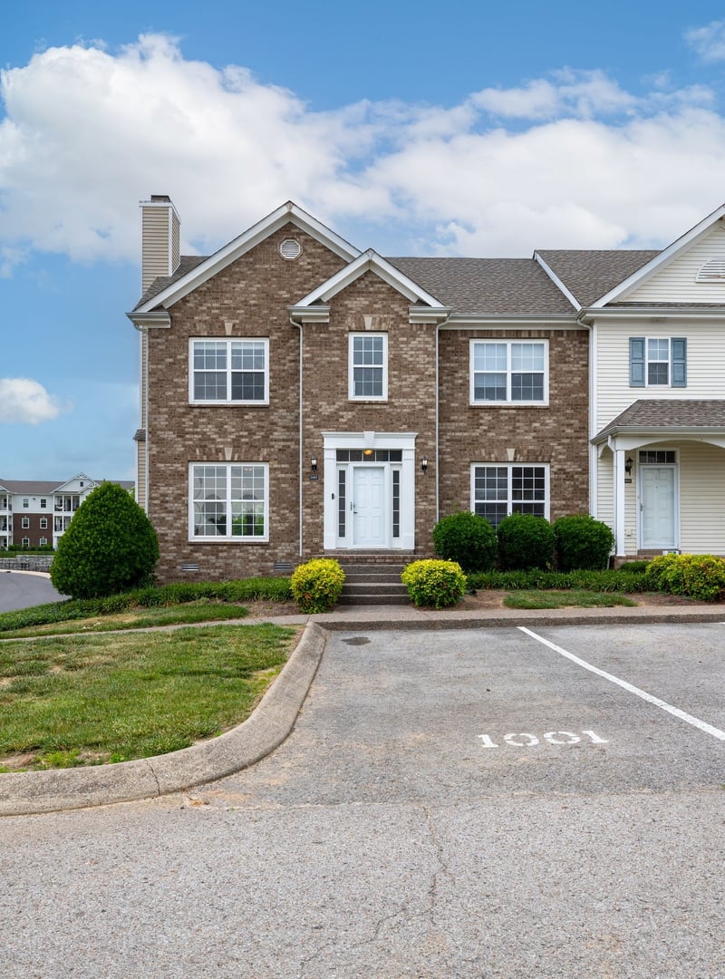 1001 Mckenna Dr, Thompsons Station, TN 37179
