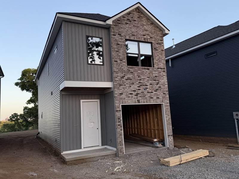 1712B River Dr, Nashville, TN 37218