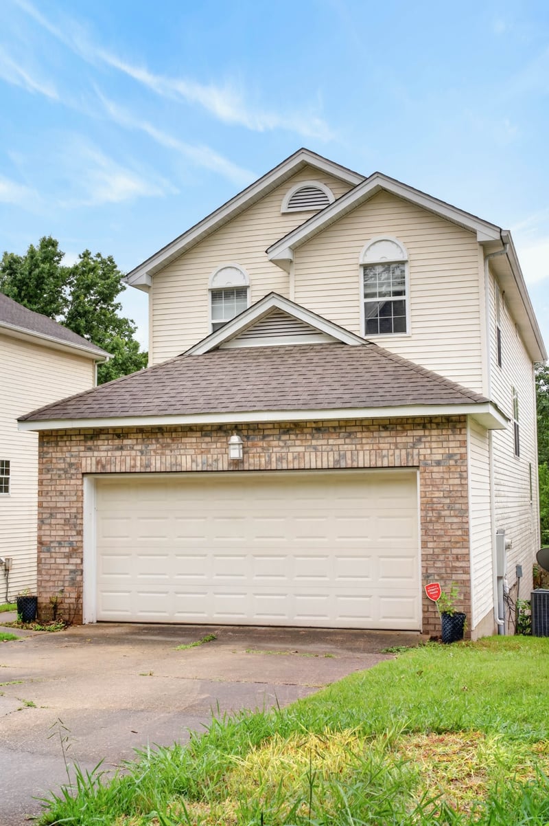 4021 Farmingham Woods Dr, Hermitage, TN 37076