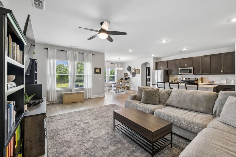 2073 Creekland View Blvd, Nashville, TN 37207