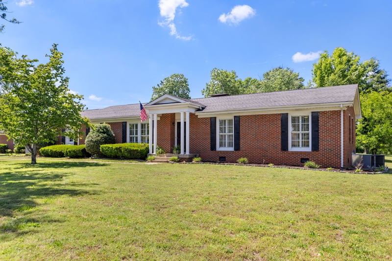 204 Woods Cir, Columbia, TN 38401
