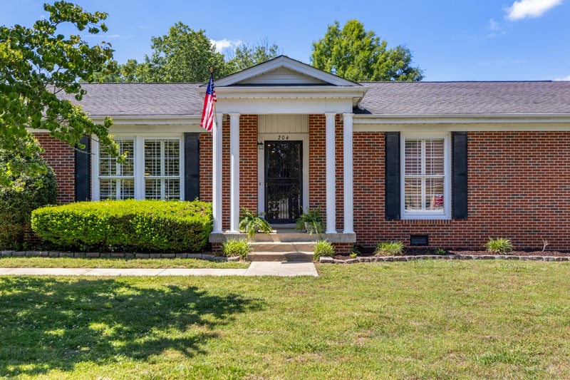 204 Woods Cir, Columbia, TN 38401