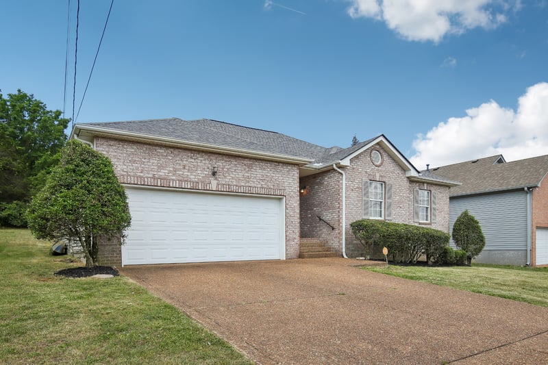 2812 Stokers Ln, Nashville, TN 37207