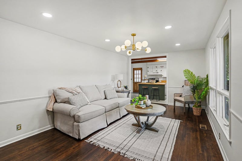 1908 Pinehurst Dr, Nashville, TN 37216