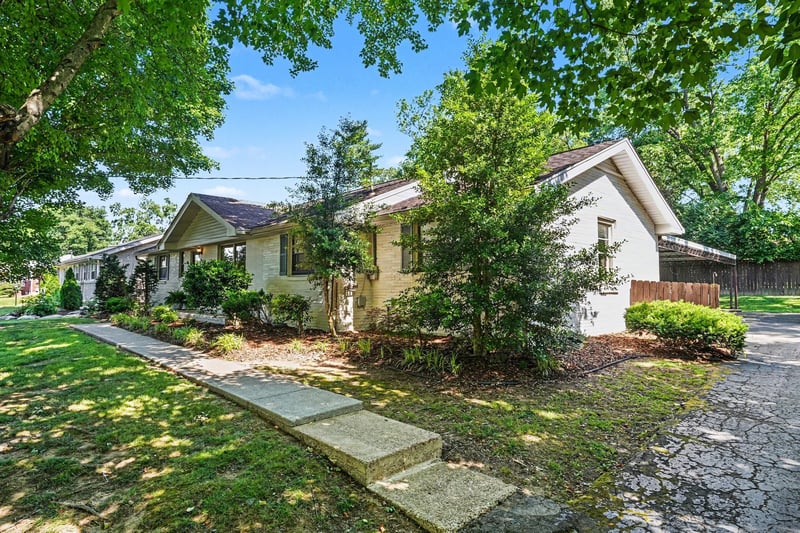 1908 Pinehurst Dr, Nashville, TN 37216