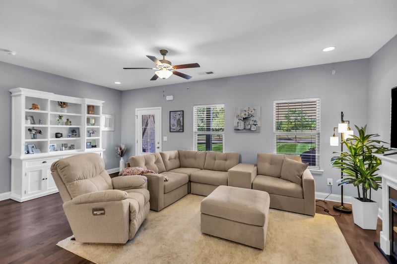 1715 Old Drakes Creek Rd, Hendersonville, TN 37075
