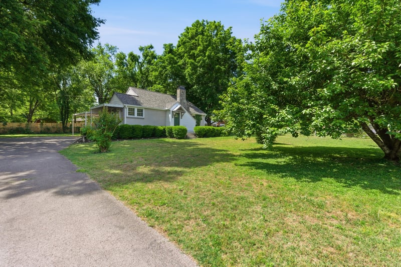 2 Ruskin Ave, Nashville, TN 37216