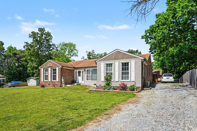120 Slater St, White Bluff, TN 37187