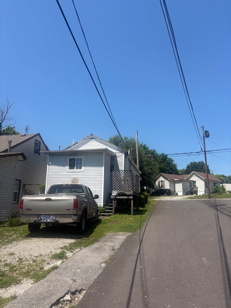 1401A S Main St, Columbia, TN 38401
