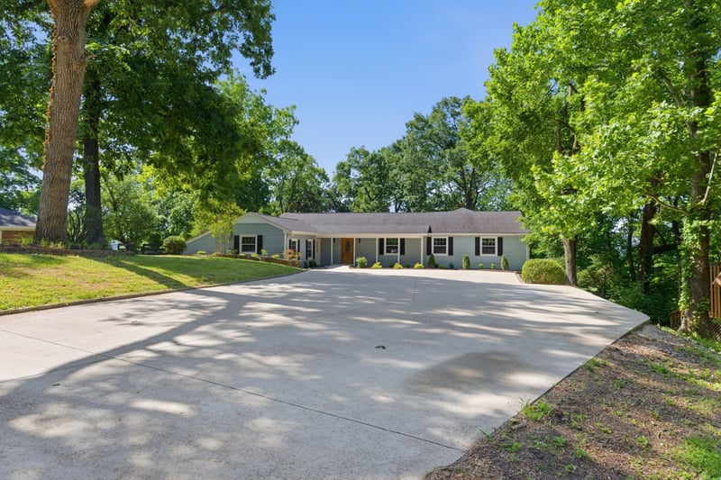 721 Stirrup Ct, Nashville, TN 37221