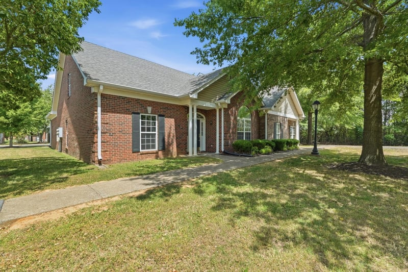 2 Hosier Ct, Lebanon, TN 37087