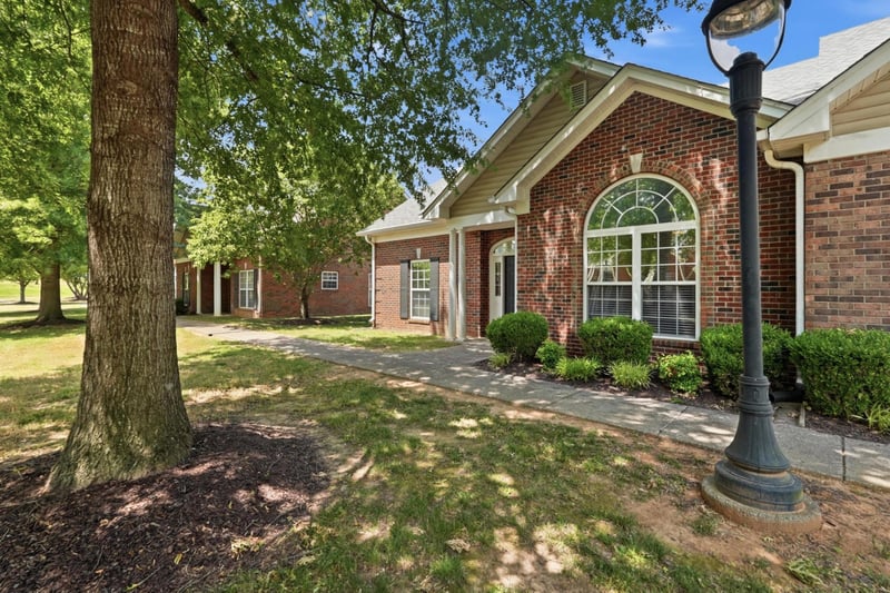 2 Hosier Ct, Lebanon, TN 37087