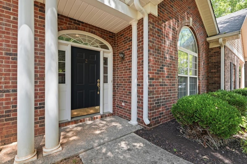 2 Hosier Ct, Lebanon, TN 37087