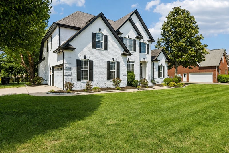 3232 Genoa Dr, Murfreesboro, TN 37128