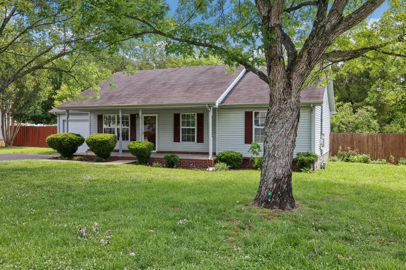 712 Mason Tucker Dr, Smyrna, TN 37167