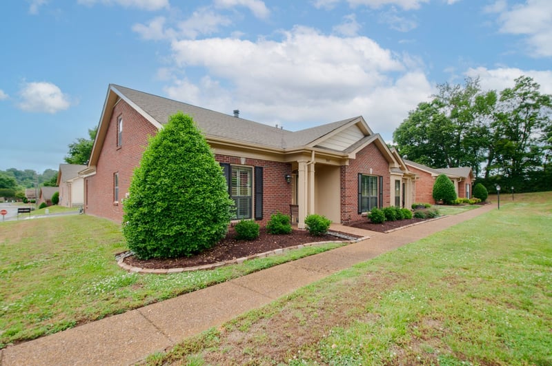 9007 Sawyer Brown Rd, Nashville, TN 37221