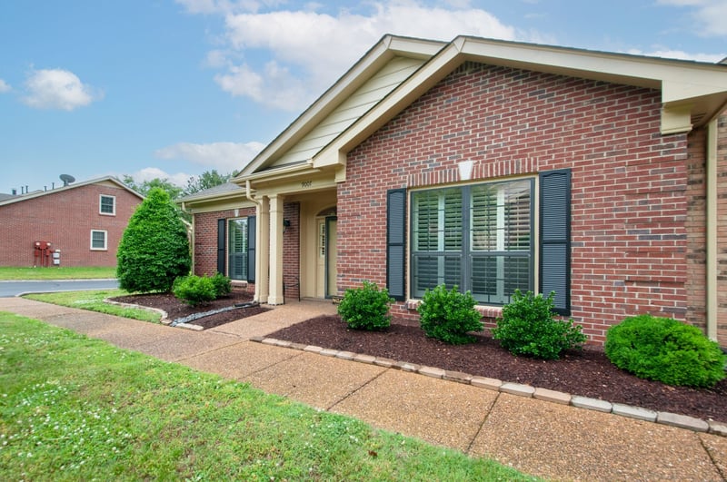 9007 Sawyer Brown Rd, Nashville, TN 37221