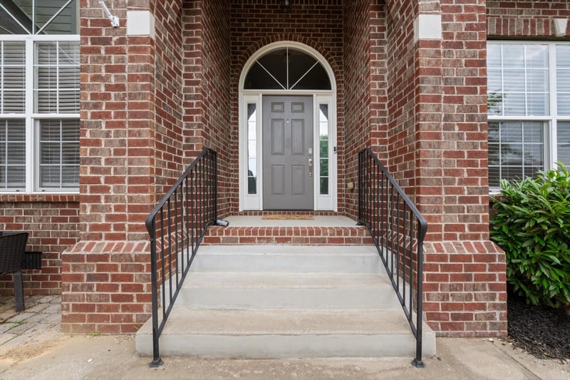 1041 Nealcrest Cir, Spring Hill, TN 37174