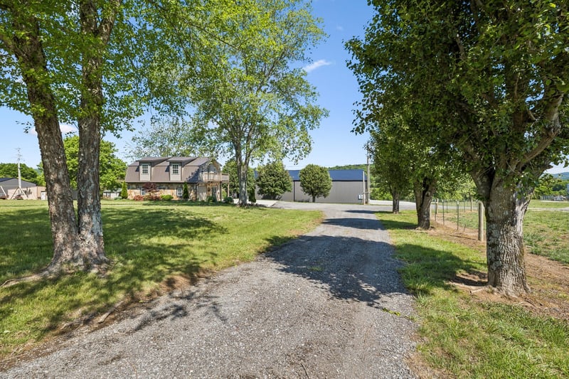 124 Hickman Creek Rd, Hickman, TN 38567