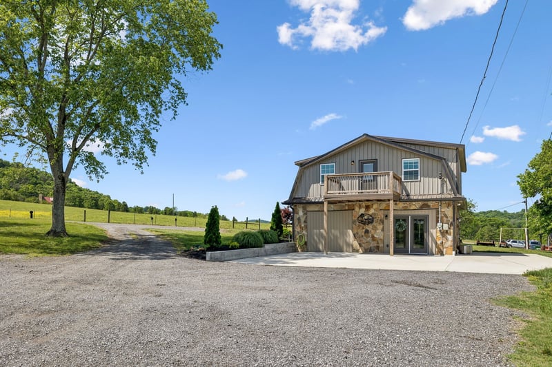 124 Hickman Creek Rd, Hickman, TN 38567