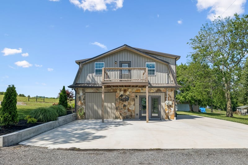 124 Hickman Creek Rd, Hickman, TN 38567
