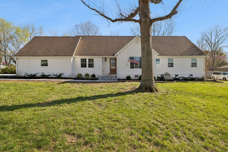 1437 Twin Feather Dr, Murfreesboro, TN 37129