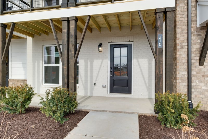 606 Granbury Pvt Dr, Hendersonville, TN 37075