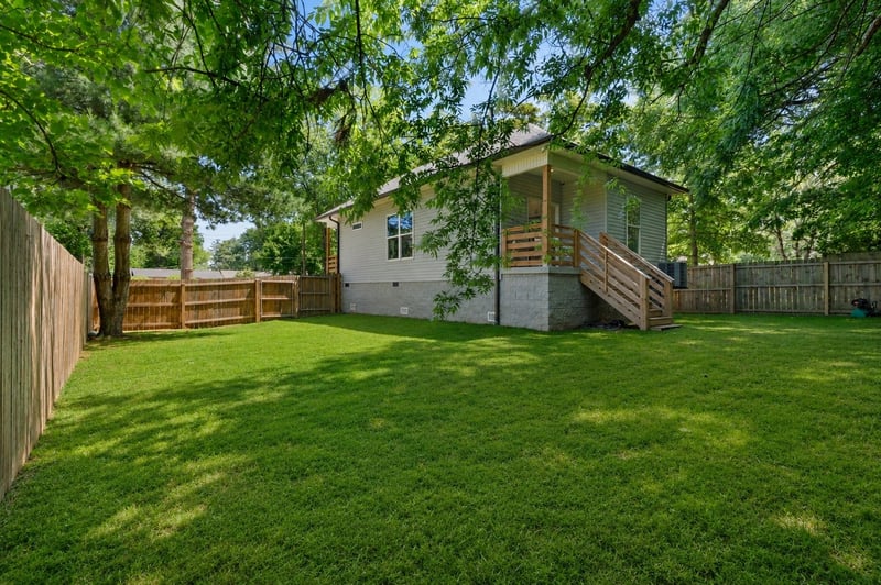 1102 Fernbank Dr, Madison, TN 37115