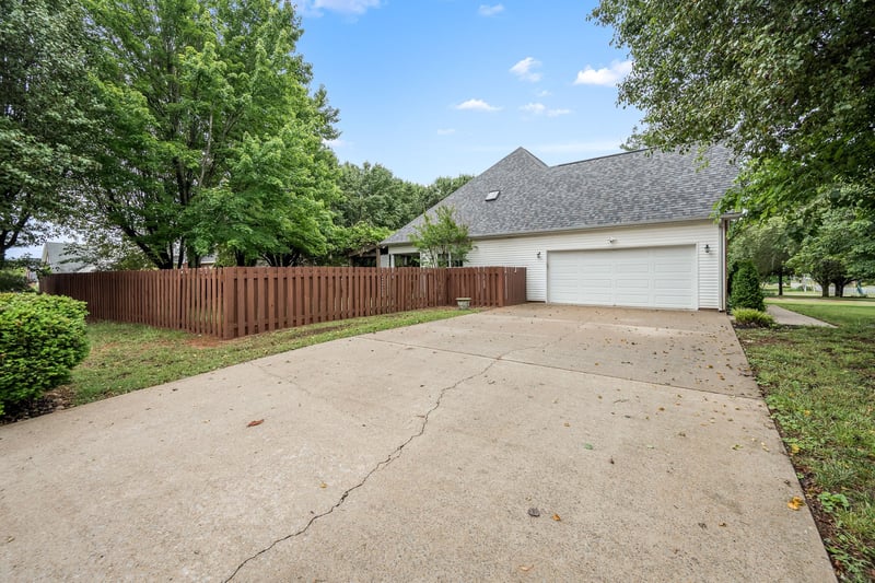 3342 Meadowhill Dr, Murfreesboro, TN 37130