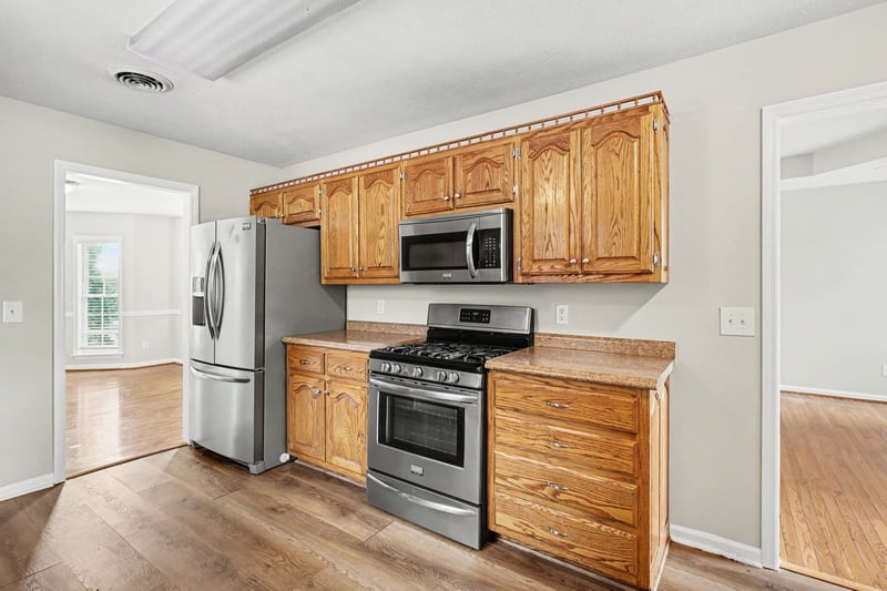 1608 Lillian Cir, Columbia, TN 38401