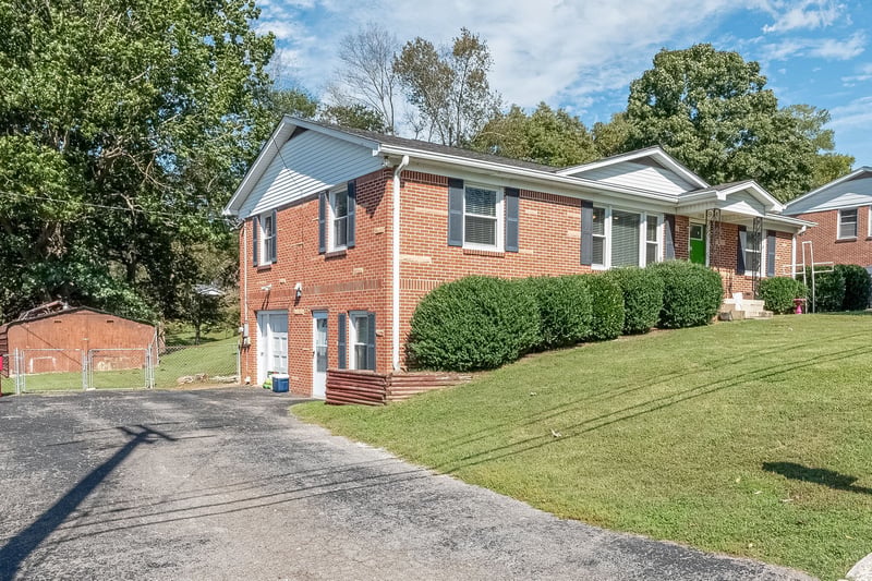 128 Jefferson Ave, Carthage, TN 37030